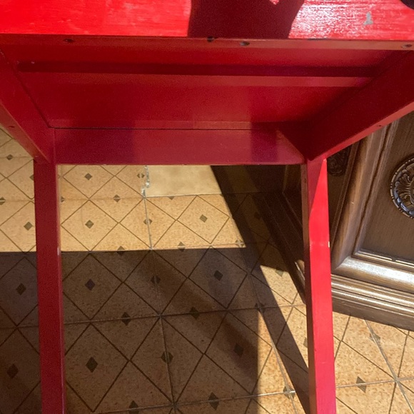 small old table WITH chairs for kids. COMES IN THE SET - Picture 5 of 8